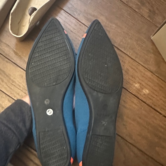 Rothys teal neon blue line points - Picture 4 of 5